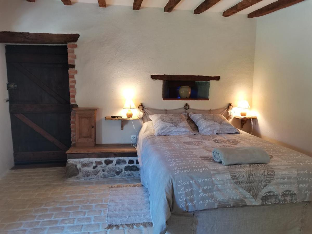 Domaine Des Maillets Bed & Breakfast Blot-l'Eglise Bagian luar foto