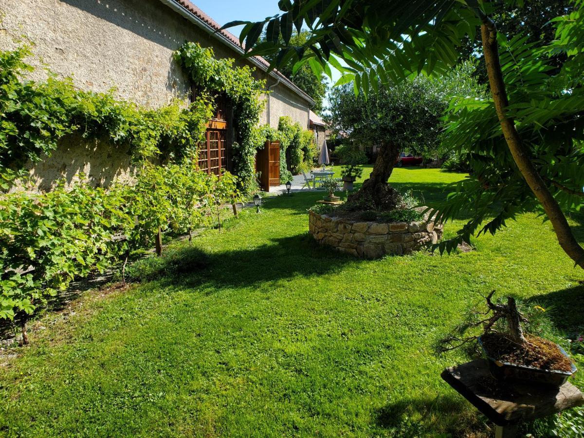 Domaine Des Maillets Bed & Breakfast Blot-l'Eglise Bagian luar foto